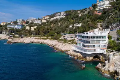 Image de Grand 6 Pièces en Front de Mer à Nice