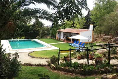 Image de Ferme traditionnelle avec sondage de natation - Ericeira