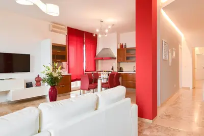 Image de La Maison Dans Le Ciel - Grenier 150 m² avec garage