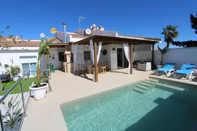 Image de Casa Fenu, Idéal pour vos vacances, proche de la mer, wifi gratuit, air climatisé en option, animeaux de compagnie autorisés, plage pour chiens