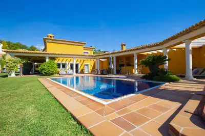 Image de Lg Luxury 5 Bed Private Villa w \/ Lawned Garden & Pool w \/ Sea-Mountain Views
