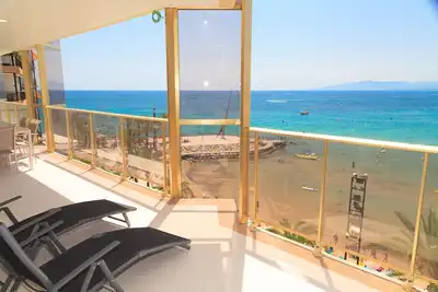 Image de Grand appartement en bord de Mer pour familles · Uhc Barcino 003