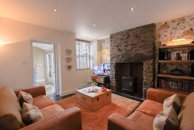 Image de Jolie maison mitoyenne de caractère au cœur de ce village populaire