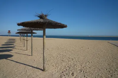 Image de Luxury 3 bed townhouse on golf course close & very close to beach