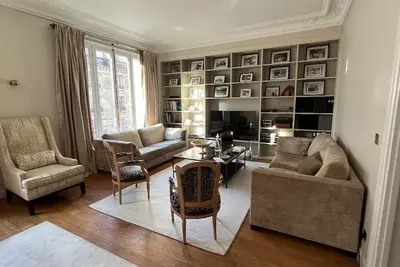 Image de Large Family Apartment For Rent In Paris 15th - refurbished! !