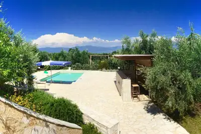 Image de Vue mer, piscine privée, maison tout confort et agréable dans un cadre champêtre