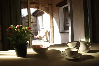 Charmante maison dans un village médiéval entouré d'une belle nature