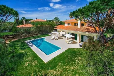 Image de Stunning 3 Bedroom Villa In Vilas Alves. Smartly Furnished With Private Swimming Pool Dm14 - Almancil, Algarve