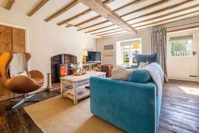 Image de Orchard Cottage est un charmant cottage de caractère est dans un excellent emplacement