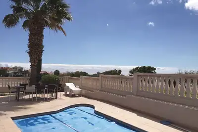 Image de Villa, piscine, 8 personnes donnant sur le golf d'Amarilla et sur la mer wifi