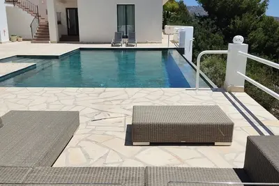 Image de Lux Villa, Vue Panoramique, Piscine, Cuisine EXTÉRIEURE, Terrasses, Airc, Parking