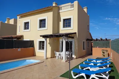 Image de Spacieuse villa familiale à Corralejo, piscine chauffée privée et WiFi gratuit