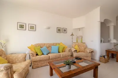 Image de Magnifiquement décoré maison de ville de 3 chambres avec de magnifiques vues sur le parcours de golf
