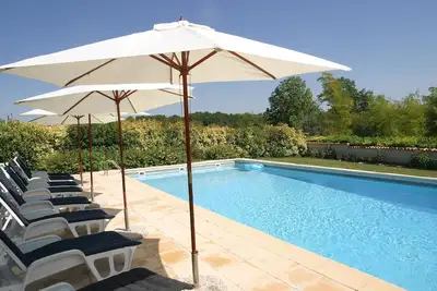 Image de La Vallée - Piscine Privée et Chauffée, Spa, Sauna & Pizza Four