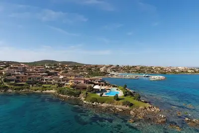 Image de Appartement avec magnifique vue rénovée dans le village avec piscine - S'abba e sa pedra - Golfo Ara