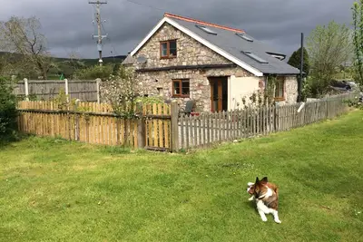 Image de Cottage fantastique dans un emplacement paisible et rural