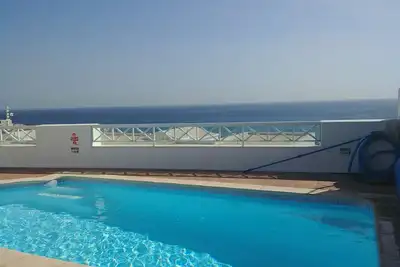 Image de Villa haut de gamme 3 chambres avec piscine privée et vue imprenable sur l'océan.