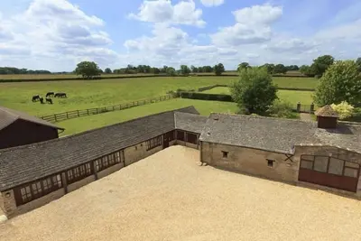 The Cotswold Manor House, bain à remous exclusif, granges de jeux et d'��vénements, 70 acres de parc