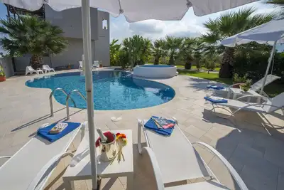 Image de Xenos Villa 2 - Villa De Luxe Avec Piscine PRIVÉE, Pres De La Mer