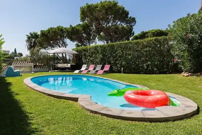 Image de Villa à Vilamoura Avec Piscine Privée