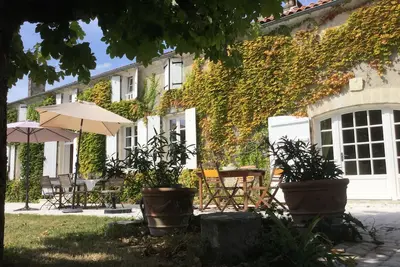 Image de Belle maison de ferme, avec piscine, à Bellevigne, Charente, France