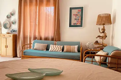 Image de Comfortable ground floor apartment, garden exclusive use