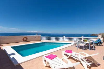 Image de Front Line Villa 3 chambres. Surplombant la mer. Wifi. Callao Salvaje.