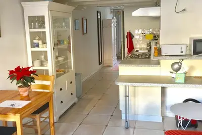 Image de Centre aptm, entrée et Jardin privés, lave-linge, cuisine équipée.