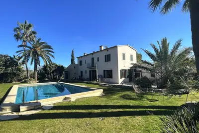Image de 6 chambres+6 salles de bain, AlarĂł, Train, Ac, Wifi, grande piscine, Bbq, Views