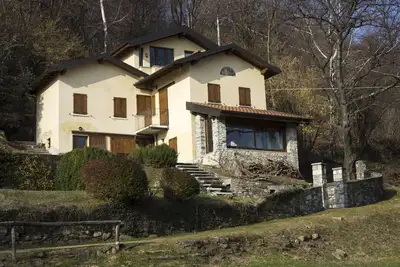 Image de La Bargajana - maison de campagne tranquille, superbes vues sur le lac Majeur