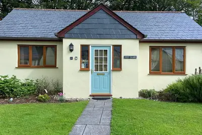 Image de Inny Glade. Bungalow calme et spacieux au bord d'un ruisseau. Cornouailles du Nord.