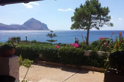 Image de Chalet in Makari very close to the sea with wonderful sunsets.