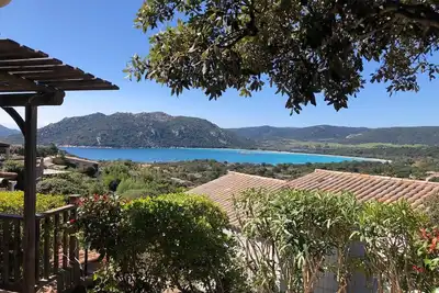Image de Mini-Villa climatisée, vue panoramique sur la Baie de Santa Giulia et montagne