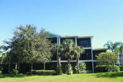 Image de Condo dans un endroit paisible