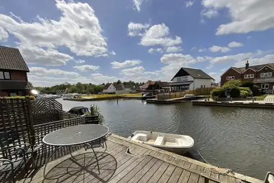 Image de 3 chambres Swan Cottage Ă Wroxham, Norfolk, Norfolk Broads, Angleterre