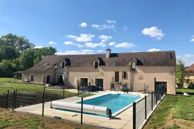 Image de Magnifiquement convertie Ferme, Jardin énorme et des aires de jeux pour enfants