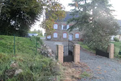 Image de Grande Chambre 4 Farmhouse beaucoup de charme, entièrement rénové 8+