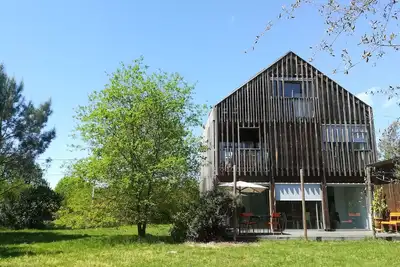 Image de Maison bois contemporaine, grand jardin, Saint-Julien-en-Born, proche de Contis