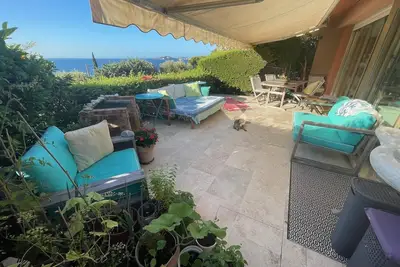 Image de Parfaitement SITUÉ - Vue imprenable et très proche de la plage