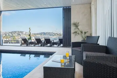 Image de Appartement de luxe - 4 personnes - Vues spectaculaires avec piscine privée et bain à remous