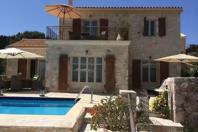 Image de Fantastique villa avec piscine privée et vue imprenable sur la mer