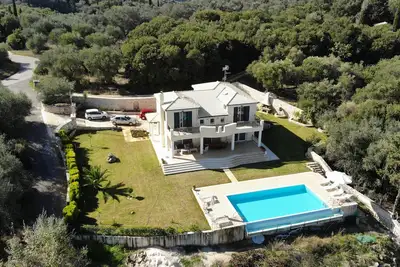 Image de Location Villa à Corfou, piscine privée, luxueuses, vues magnifiques, restauration sur place