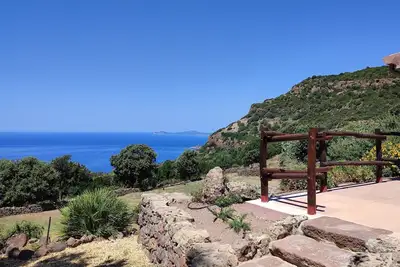 Image de PalaEntòne - Petit paradis, Relax, nature, vue sur la mer et couchers de soleil