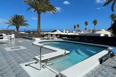 Image de Superbe villa individuelle, 100% vue sur la vie privée et à la mer.