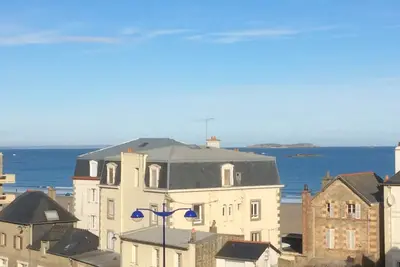 Image de Joli studio vue mer, beau balcon, wifi, 50 m plage et commerces