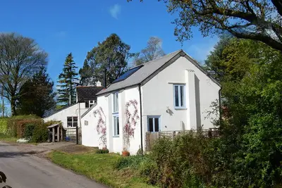 Image de Cottage de vacances rurale avec une vue magnifique sur la campagne bienvenus Métairie.