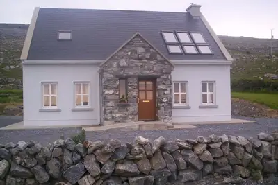 Image de Craggy Cottage à côté de Fanore Beach dans le Burren sur le Wild Atlantic Way