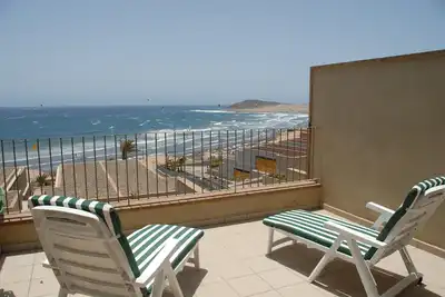 Image de Casa Médano 37. Appartement de plage avec vue sur la mer.