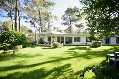 Image de Une Californienne Dans Un Parc de 6000m2