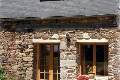 Image de Beautiful holiday cottage close to the stunning Pink Granite Coast
